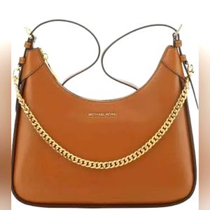 EUC Michael Kors Shoulder bag with gold chain